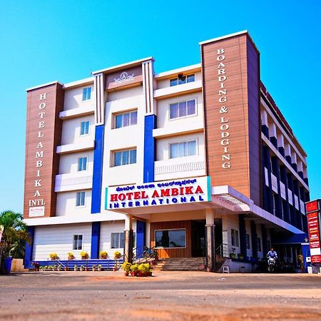 Hotel Ambika International Byndoor Bainduru エクステリア 写真