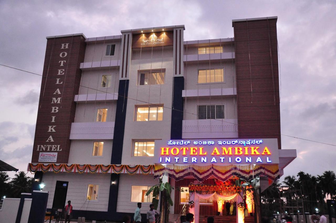 Hotel Ambika International Byndoor Bainduru エクステリア 写真