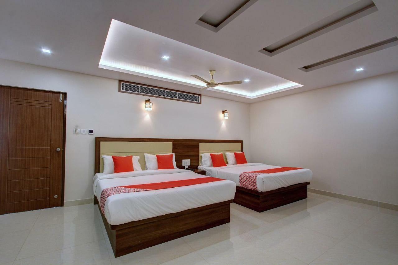 Hotel Ambika International Byndoor Bainduru エクステリア 写真